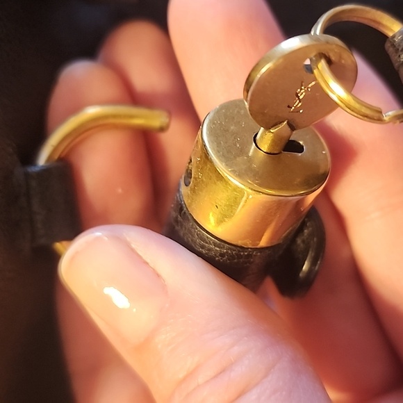 Authentic Vintage YSL Muse Bag - Picture 16 of 17